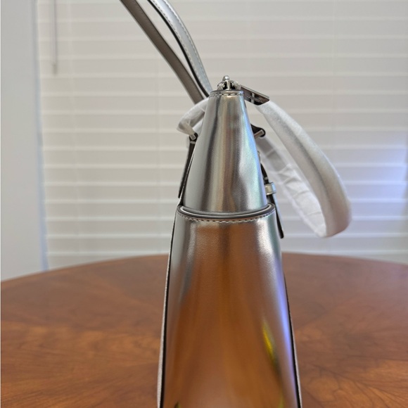 Michael Kors Silver and white Women's Bag - Picture 5 of 8